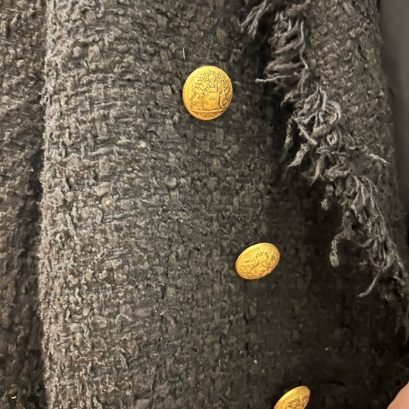Zara black textured blazer. Size Medium but fits snug more like a size Small - Picture 4 of 4